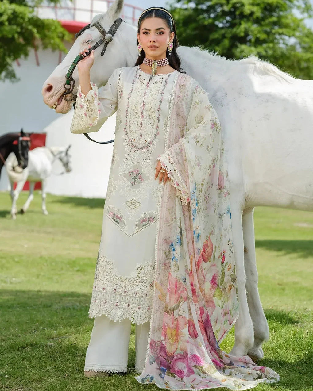 Off White Lawn Embroidered Dress Design for Eid Collection Zelvish Off White Lawn Embroidered Dress Design for Eid Collection Zelvish